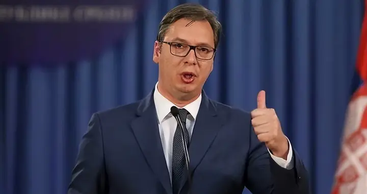 北约集体傻眼！武契奇硬气通告全球：中国超音速导弹已经到货？