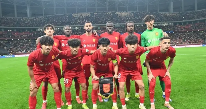 本科维奇红牌？升班马重庆铜梁龙2-0深圳新鹏城，六轮不败！