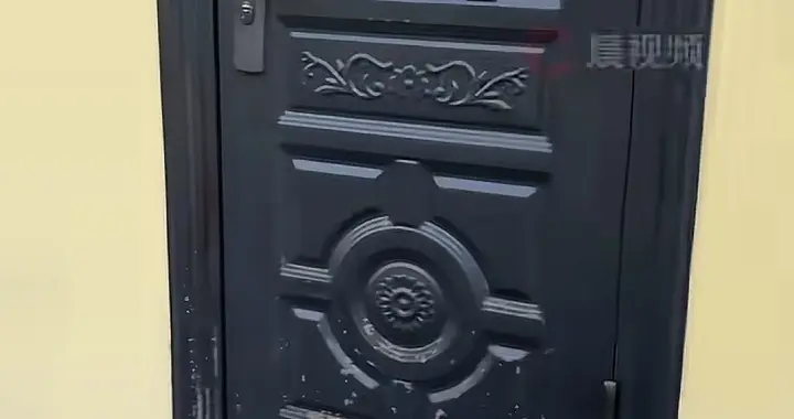 哈尔滨一驿站大门紧锁，市民质疑是摆设，工会:看视频了，在核实