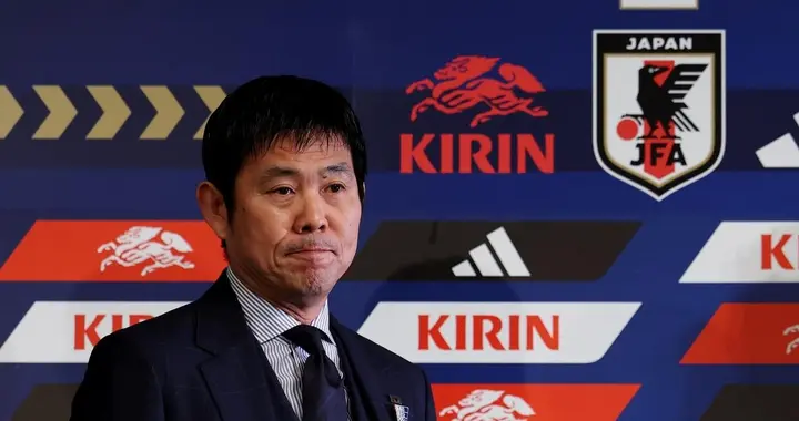 日本队如何用1场平局完成战略突围？详解森保一的"保二争一"战术