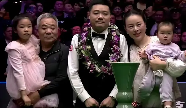 37岁丁俊晖身家过亿，住英国富人区，43岁妻子风韵犹存，家世显赫