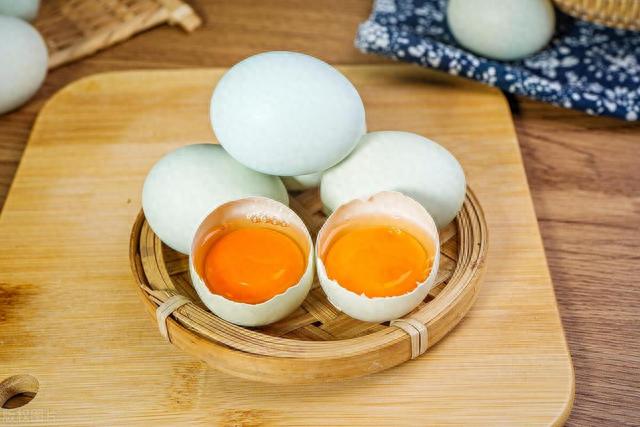 新研究，每周吃鸡蛋超过这个量，死亡风险增加35%