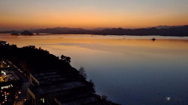 度假千岛湖，从一间可心的湖景房开始