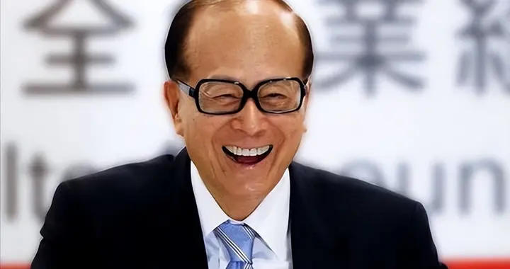 再套现455亿！李嘉诚疯狂套现，彻底跑路英国，转身抄底新赛道