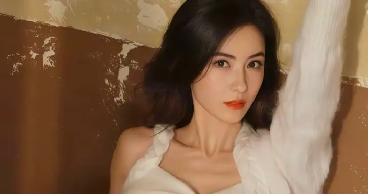 港风标杆张柏芝，穿搭百变风姿不减，个人气质无可替代