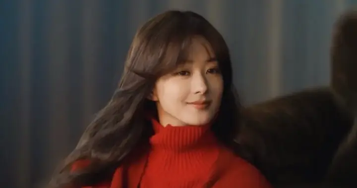 赵丽颖现身商场独自闲逛，路人拍到的画面让人意外