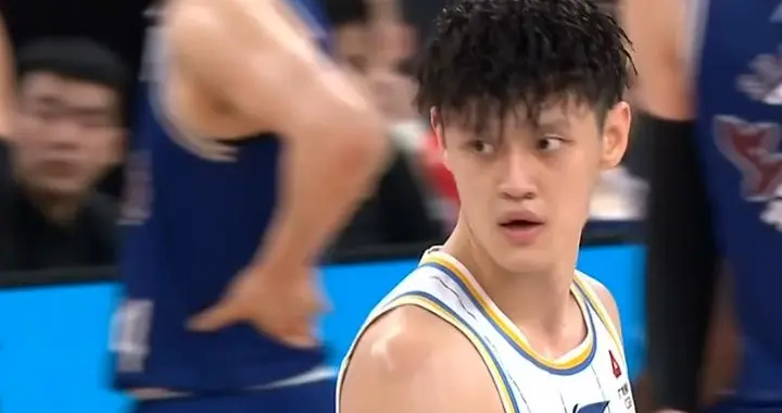 曾凡博回归，北京队如虎添翼，本赛季冲击冠军已见曙光