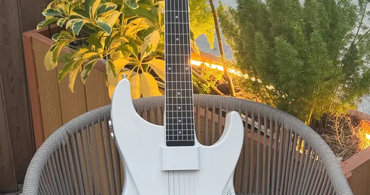 比桌游更好玩,聚会新玩法！Aeroband智能自学吉他・真・炸场神器