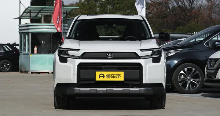 丰田这次是拼了，荣放 RAV4降到14.68万，省油耐用，家用很香