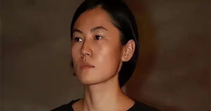 未婚先孕、横刀夺爱，曾轰动娱乐圈的"最强小三"，15年后活成这样