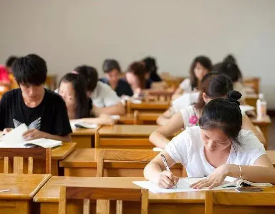 十年寒窗，毁于一旦！短短几秒直接让高考成绩无效，这些考生慌了