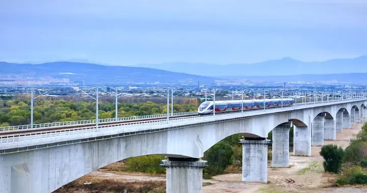时速350km，陕西“米”字型高铁网月底添“新丁”