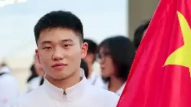 四季更迭醉少年