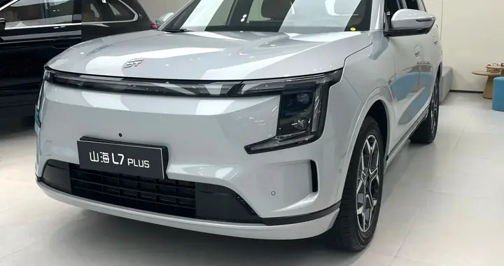 15万级七座SUV，开始卷"旅行小房车"了？