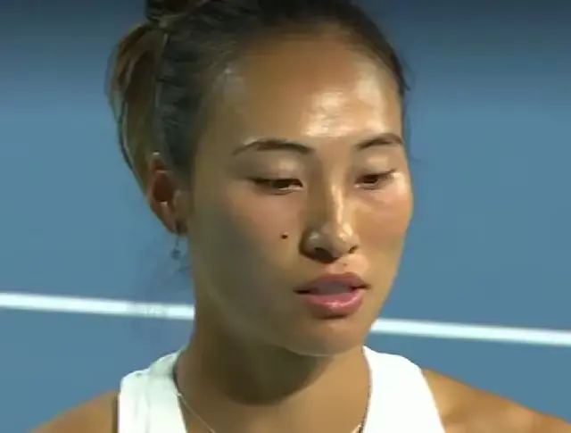 2:4惜败！郑钦文六战世界第一攻防兼备，三场大胜彰显名将风姿