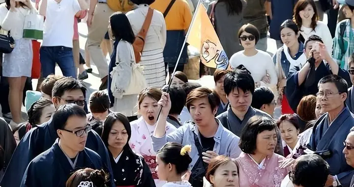 彻底不装了！日本排华情绪大爆发，百万在日华人该何去何从？