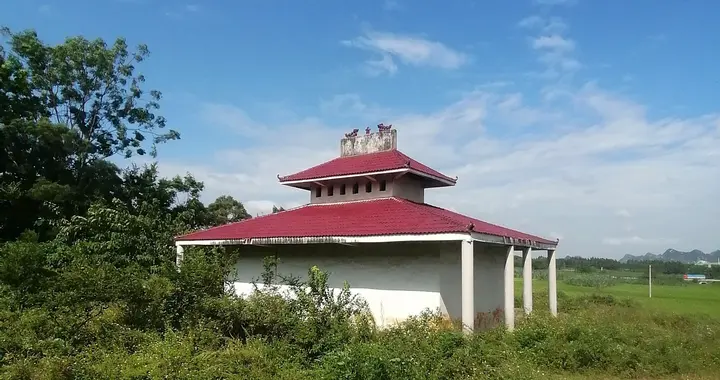 明朝悍将战败后隐居广西来宾市小山村，为隐藏身份出家而建三宝殿