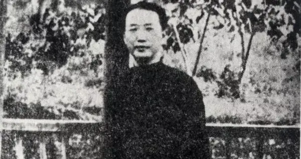 蒋介石最大的决策失误：错杀瞿秋白，让国民党失去了最后的人心！