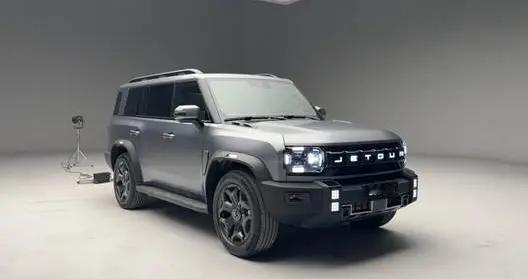 捷途旅行者PLUS双车预售，2.0T+8AT、四擎四驱要哪个？