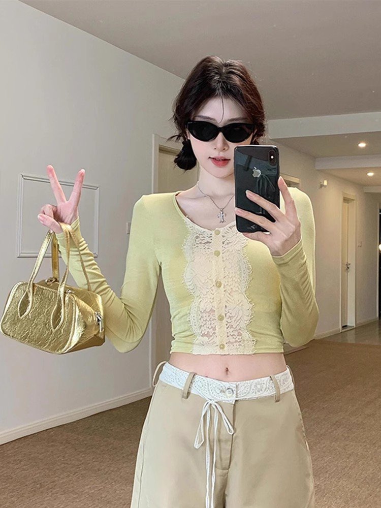 法式小个子圆领蕾丝拼接修身独特绝美小上衣
