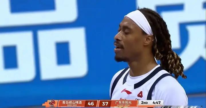 广东宏远加时赛惨胜青岛，麦考儿轰下43分单骑救主