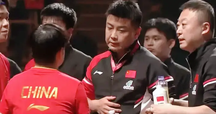 笑死了！马琳给孙颖莎讲战术，被莎莎说急眼了，撸起袖子