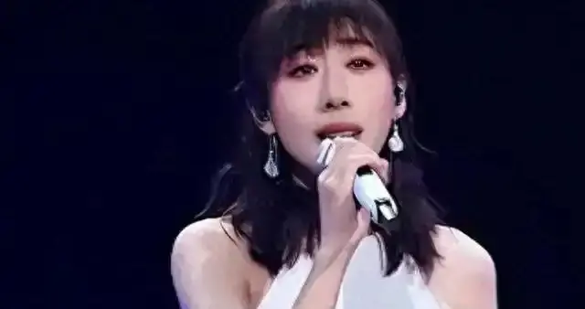 唱功无可挑剔，可想要完美人设终究太难