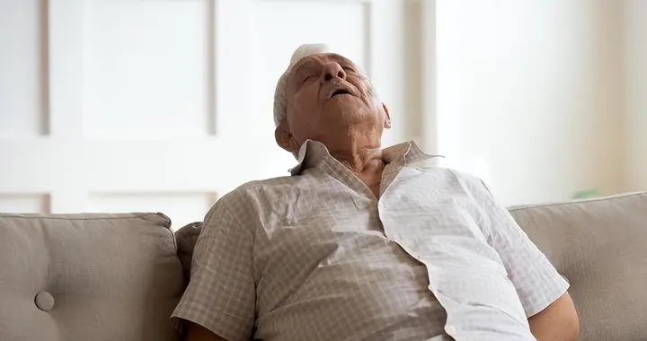 多名医生呼吁：超过68岁的老人，宁可在家做家务，也别出去干这些