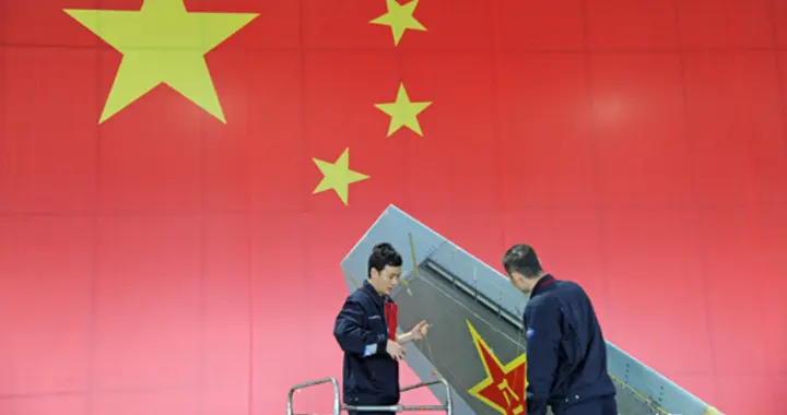 两代战机一段传奇！歼 10 铺路歼 20 起飞，中国航空步步向前！