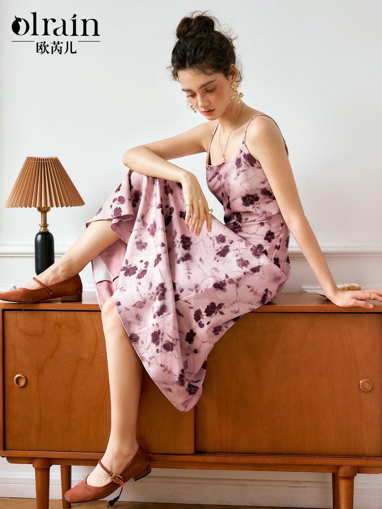 浪漫围绕！秘境花园吊带连衣裙