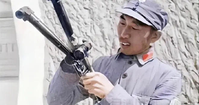 1946年王震带2000残兵到吕梁，军区司令和政委双双降职 却平静交权