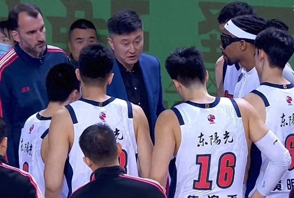 宏远新消息：广东迎来全方位换血，追逐摩西‑布朗面临激烈竞争