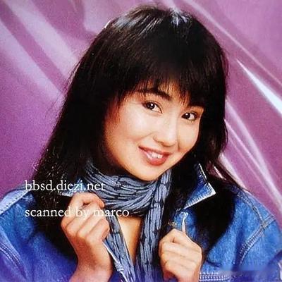 小雨山中：穿牛仔衣的张曼玉、曾华倩、袁洁