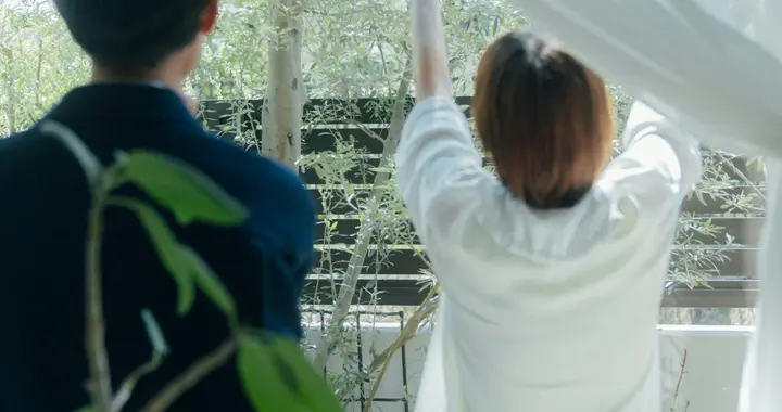 让老公只留下10件衣服，他崩溃了，但我们关系却更好了