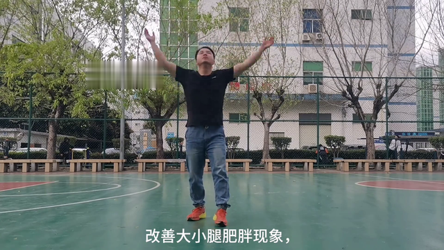 我坚持踮脚拍掌，赶走三高稳了血糖，从原来160瘦到10...