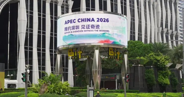 高市早苗连环作秀，死不认错还想来中国开会？