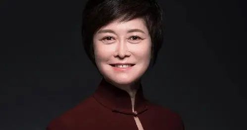 敬一丹去世仅1天，蔡磊因2个举动，实现口碑暴增、风评逆转！