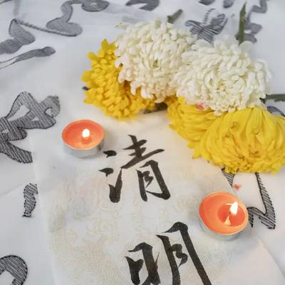 快乐^_^：清明祭祖变悲剧！一家五口山路