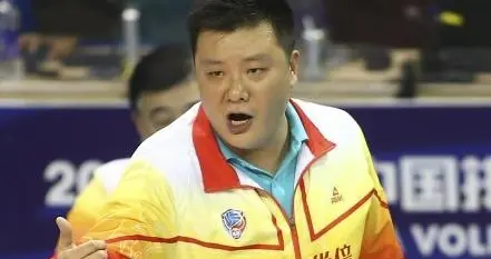 前有王之腾栽树后有蔡斌乘凉 上海女排联赛金牌 应该有王之腾一半