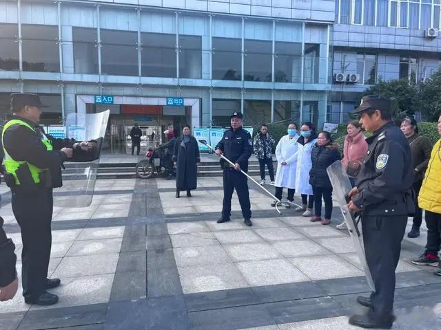 重庆市江津区油溪中心卫生院：增强反恐防暴意识提高反恐防暴能力