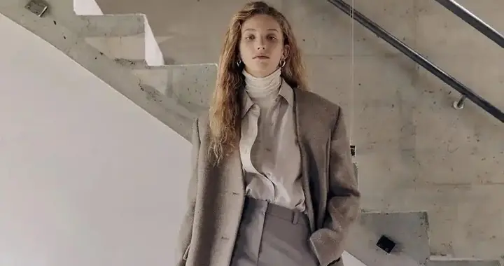 告别臃肿！外套 + 高领毛衣的正确打开方式，保暖还能凹造型