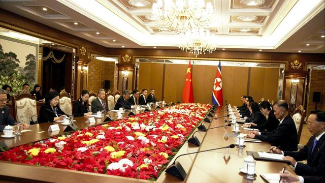 小阿蔓的梦游记：日本彻底被孤立了！王毅刚