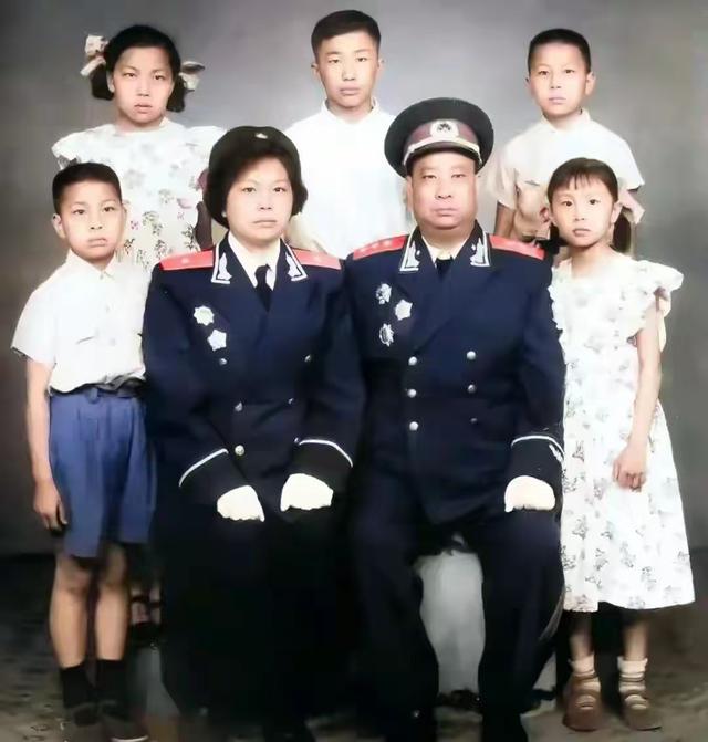 64位准兵团级将领，为何仅1人授上将，另有3人则仅授少将？