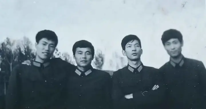 战友分别30年，第一次重逢，大多第一眼就直呼其名认出来了