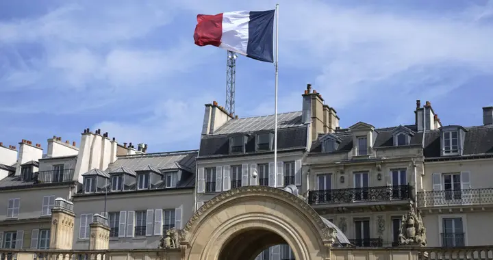 中国在巴黎给美国撂下一句话，特朗普可能要整夜睡不着了