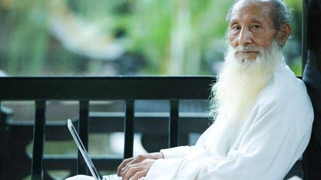 能活到90岁的老人，基本在70岁的时候，就已经学会这4件事了