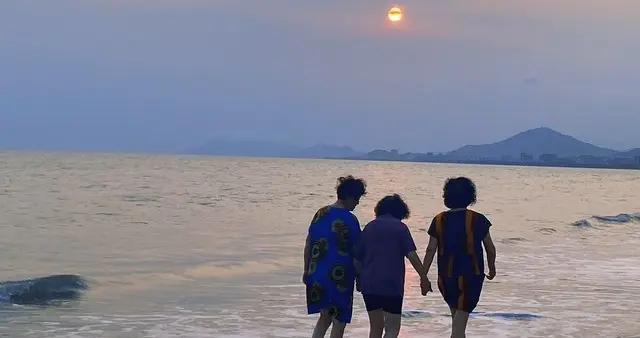 50岁以后才明白，幸福的源泉不是子女，而是这4个自我