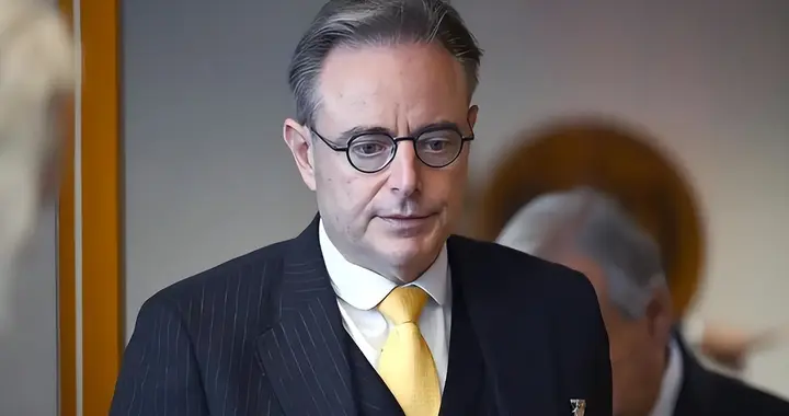 不服就干！比利时打响反华第一枪，通告全球，断的就是中方退路