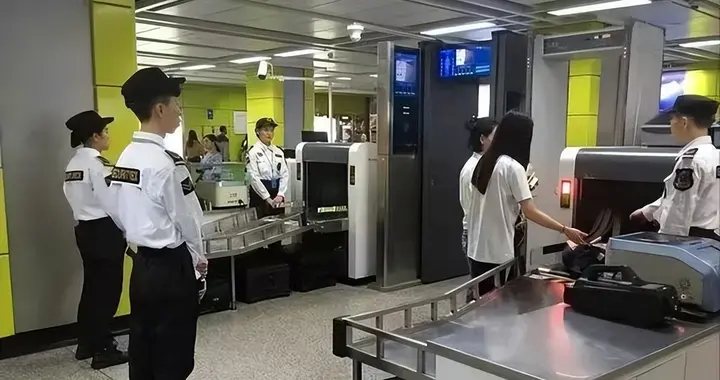 为啥全球大部分国家没安检，中国却管森严？看看美国下场就明白了