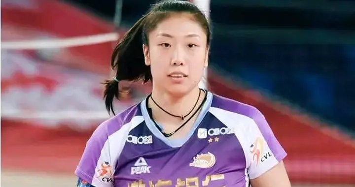 榜样的力量是无穷的，天津女排3比1胜河南，队长杨艺功不可没！